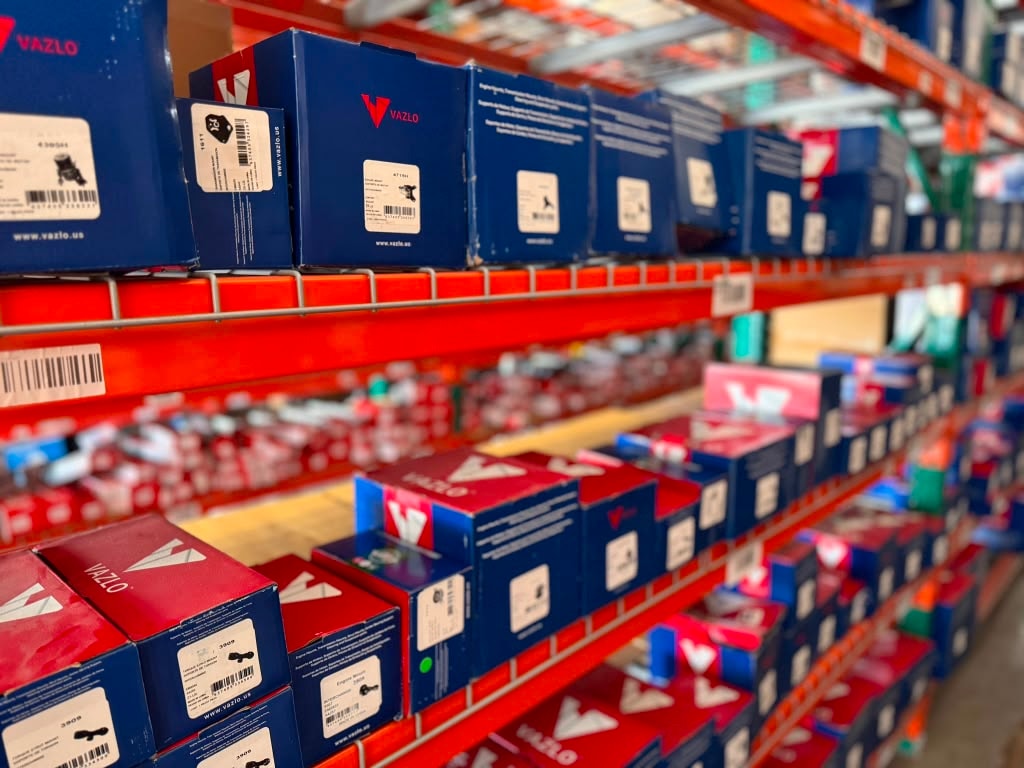 Professional auto parts distribution center